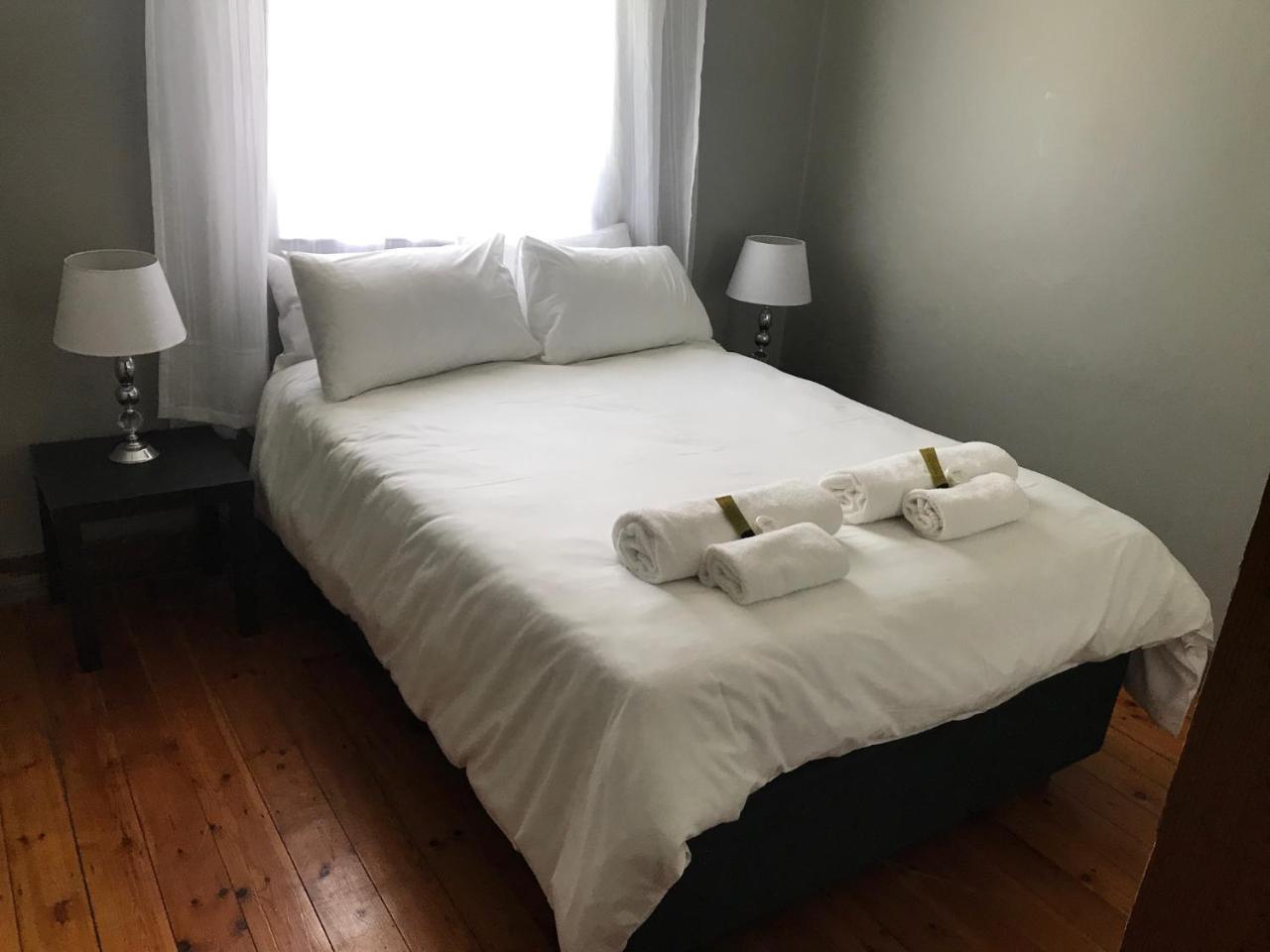 12 On Brecher Pensión Pretoria-Noord Habitación foto